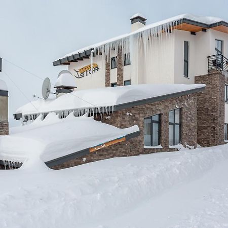 Hotel Tsiga 구다우리 외부 사진